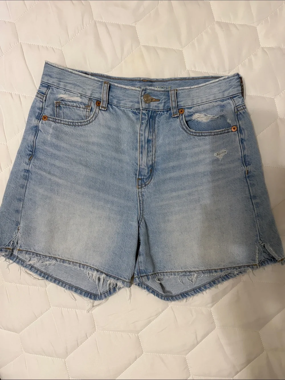 AE Dreamy Drape Denim Highest Waist Baggy Short Light Wash High-Rise Blue Size 4